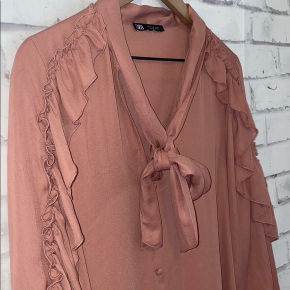 ZARA mauve ruffled flowy blouse - Picture 4 of 7